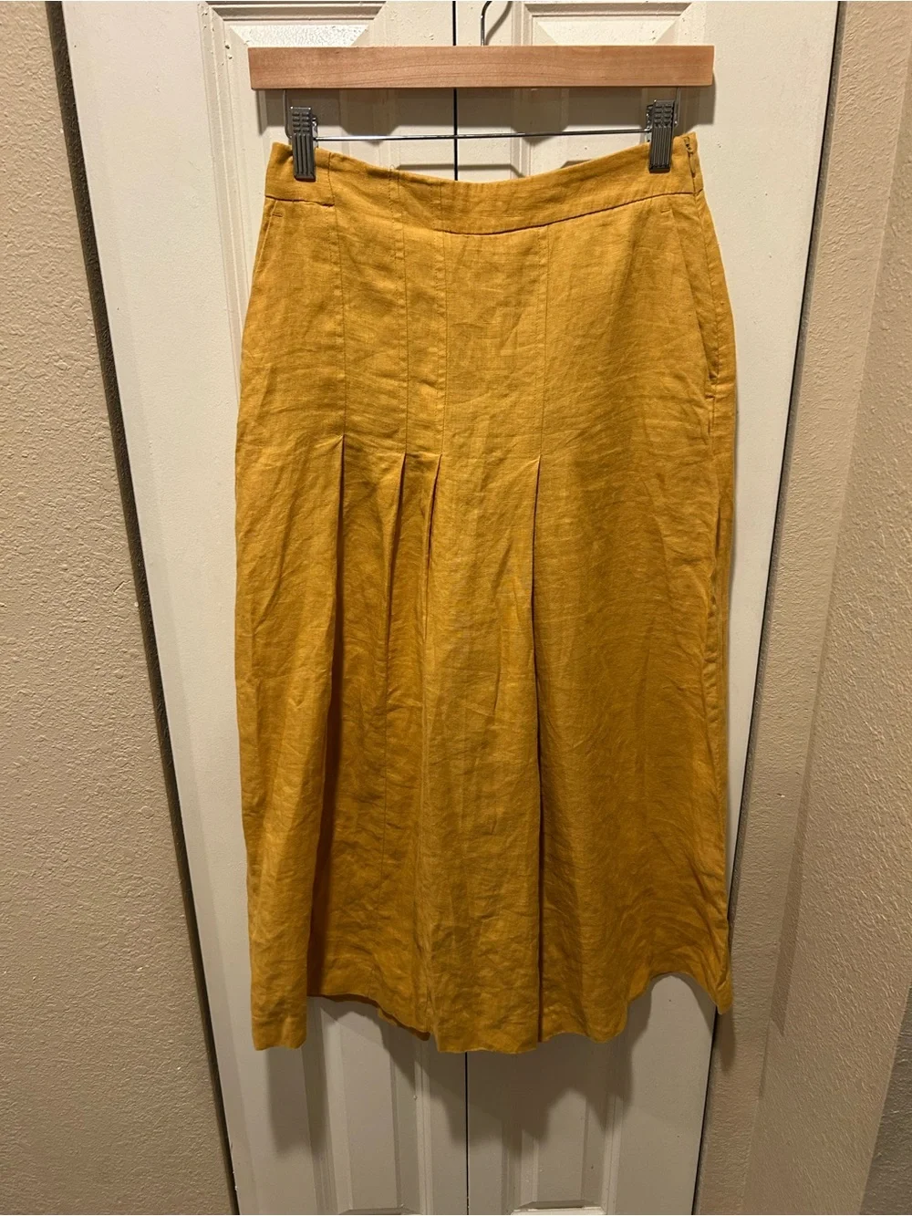 Zara 100% Linen Yellow Pleated Culottes Wide Leg , Small